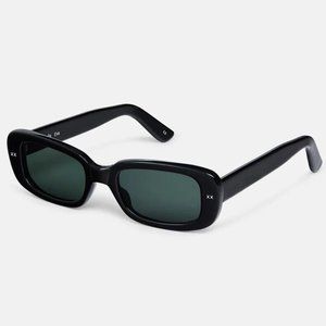 Lexxola Eva Sunglasses in Black/Smoke